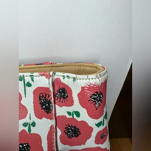 Tignanello Strawberry Poppy Medium Handbag Tote Bag Purse - Picture 9 of 16